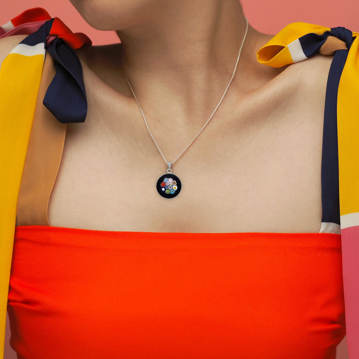 Bouquet in Bloom 黑色吊墜頸鏈 - 18mm - 吊墜頸鏈