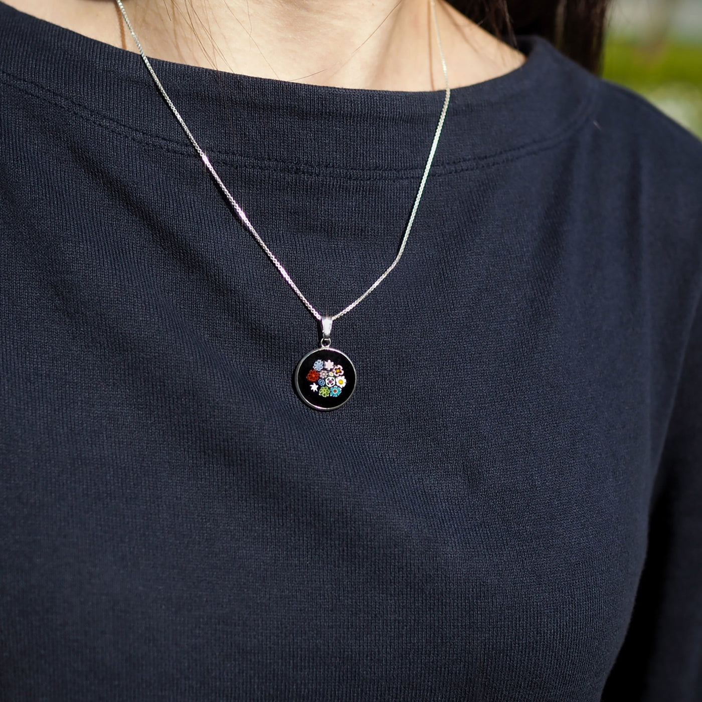 Bouquet in Bloom 黑色吊墜頸鏈 - 18mm - 吊墜頸鏈